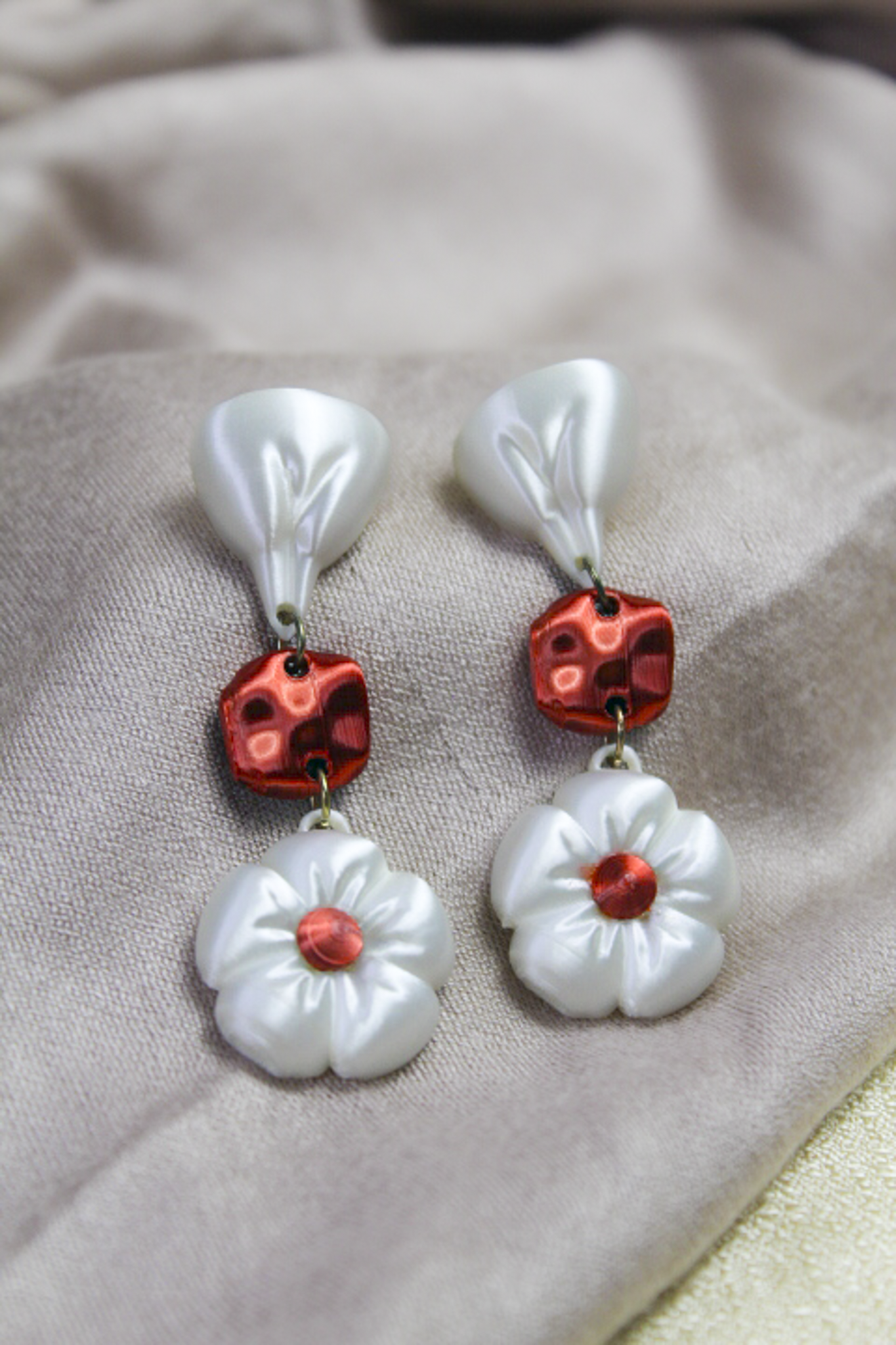 Puffy rose earring - Yellow